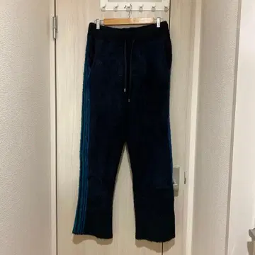 고품질 LHP whiteland 화이트랜드 샤기 니트 루즈 팬츠 L