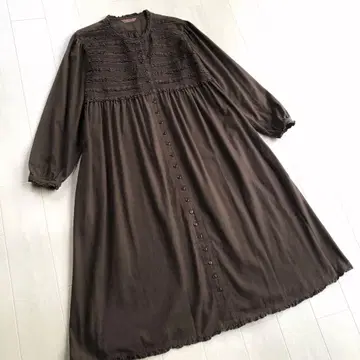 핑크하우스 핀턱 피코 프릴 브라운 미디 원피스