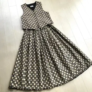 원더풀 월드 꽃무늬 피코 레이스 프릴 블랙 베스트 스커트 세트