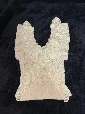 ZARA 레이스 슬리브리스 스웨터 아이보리