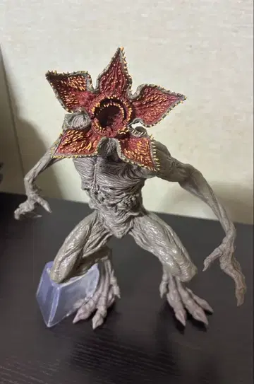 제일복권 A상 기묘한 이야기 데모고르곤 약 30cm 상자 없음