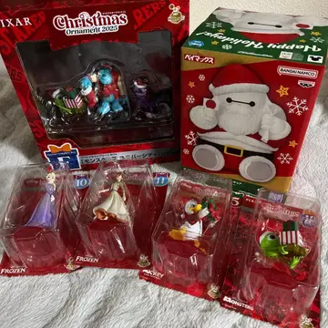 디즈니 크리스마스 오너먼트 2025와 피규어 세트