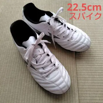 축구 스파이크 22.5cm