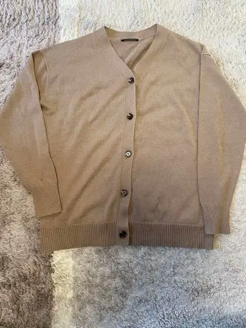 밴야드 스톰 베이지 니트 가디건