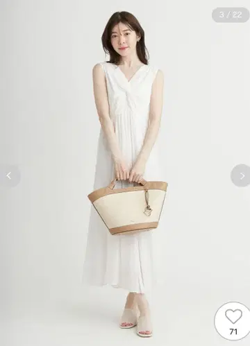 셀포드 트위스트 디자인 민소매 원피스