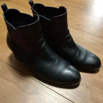 블랙 가죽 사이드 고어 부츠