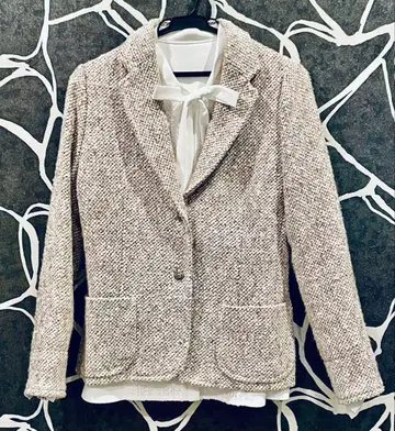 DoCLASSE 베이지 트위드 테일러드 자켓