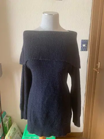 23구 오프숄더 스웨터 48 네이비 새상품급 빅 사이즈