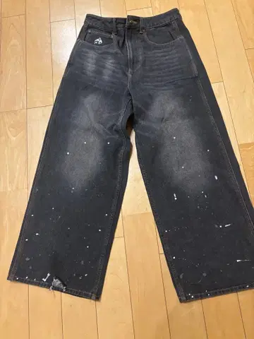 안티 미드 페인트 블랙 데님