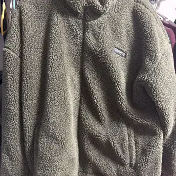 SAMPLE POSTURE 플리스 자켓 올리브 그린