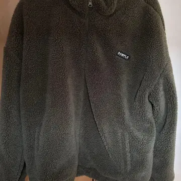 SAMPLE POSTURE 플리스 자켓 올리브 그린