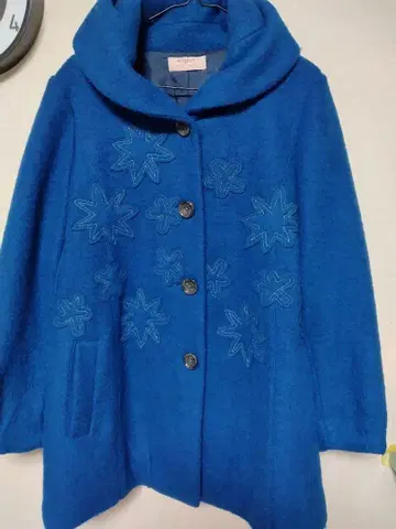 mignon 블루 자수 코트