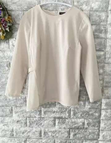 INDIVI 사이드 비대칭 블라우스