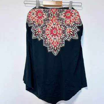 [ Miraclesuit ] 자수 블랙 튜닉 반팔