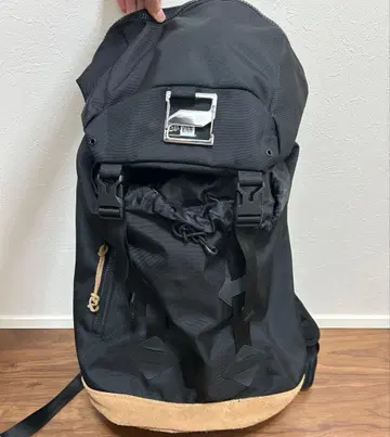 [ 새상품급 ] 뉴에라 NEW ERA 랙색 35L 블랙