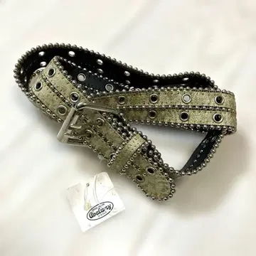 y2k 00s 헤이세이 갸루 고츠고츠 더블 홀 페어리 그런지 시크 스타일