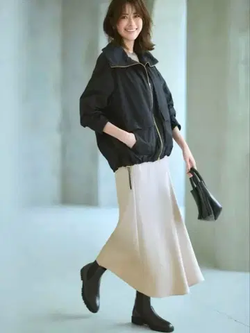 23구 새틴 내로우 스커트