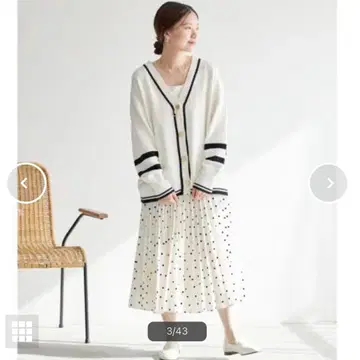 이에나 랜덤 도트 플리츠 스커트