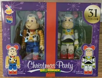 베어브릭 디즈니 우디 & 버즈 라이트이어 크리스마스 파티