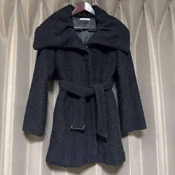 LIP SERVICE 블랙 코트