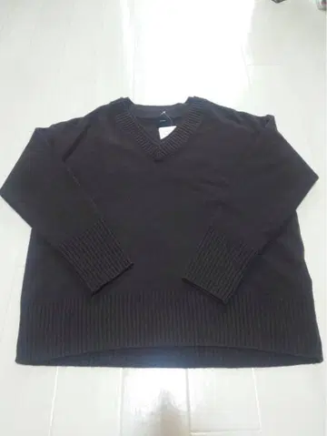 [ 미사용 새상품 ] 스픽앤스팬 울 캐시미어 V넥 니트 브라운