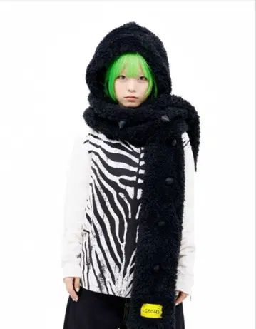 isecai 가시 머플러 (후드 부착) Black