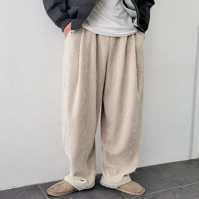 Men&#x27;s Winter Mink Corduroy Banding Wide String Pants 3 Colors