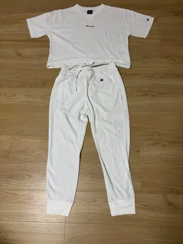 챔피온 화이트 크롭 T셔츠 롱팬츠 세트 M 사이즈
