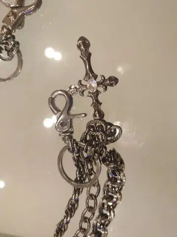 실버 크로스 모티브 지갑 체인