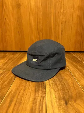 FTC 네이비 캡 프론트 로고 포함