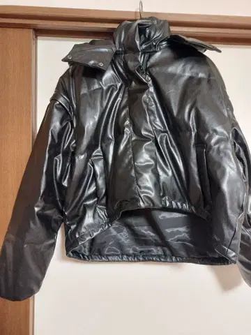 택 포함 새상품 GYDA 2WAY 인조 가죽 미들 기장 다운 코트