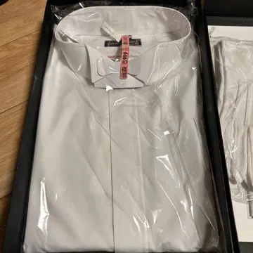 포멀 셔츠와 넥타이 장갑 세트