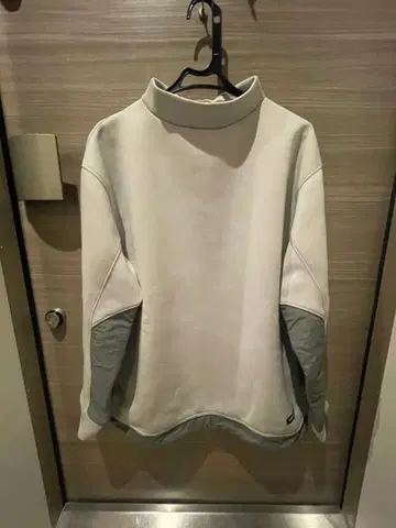 muraco 단종 하이넥 그레이 맨투맨