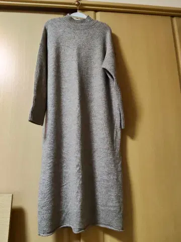 earth 베이지 니트 롱 원피스 긴팔 새상품