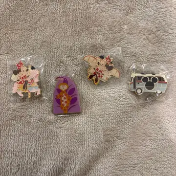 디즈니 핀 배지