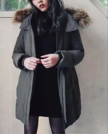 리엔다 밀리터리 다운 코트 카키 M 사이즈