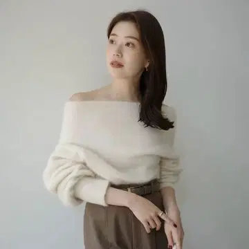 [ 새상품 택 포함 ] anuans 라쿤 폭스 오프숄더 니트 풀오버