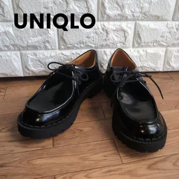새상품급 UNIQLO:C 레이스업 슈즈 23.5cm 블랙 에나멜
