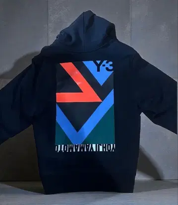 Y-3 그래픽 후드티 블랙