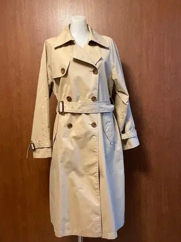 Te chichi 베이지 더블 브레스트 트렌치코트