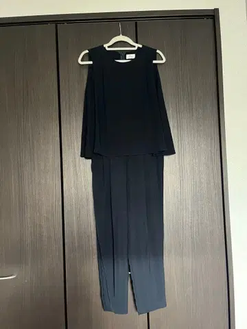 도리 네이비 슬리브리스 올인원