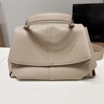 베이지 인조 가죽 숄더백