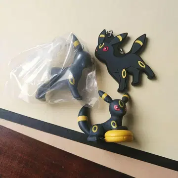 가챠 포켓몬 러버 마스코트 오우치데리라쿠숀 블래키 미니어처