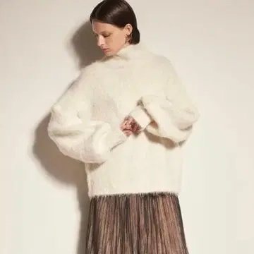 LILY BROWN 알파카 혼방 니트탑