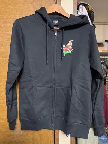 핫토이즈 마블 좀비 후드티 블랙 M 사이즈