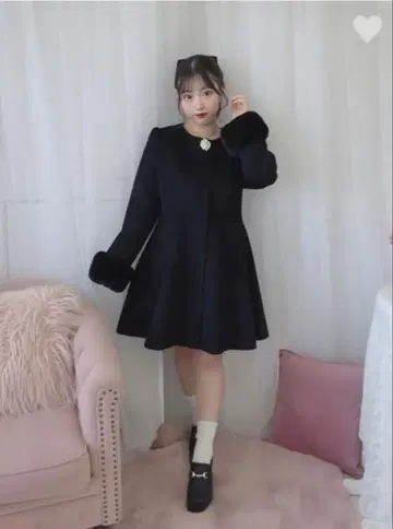 evelyn 비쥬 코트 티펫 블랙 2023