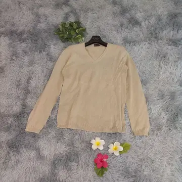 [ Calvin Klein ] 니트 긴팔 크림색 V넥 (M)