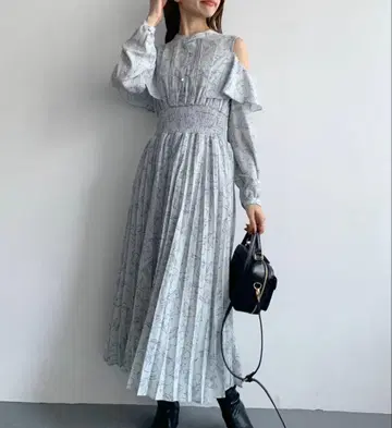 olive des olive 어깨 트임 플리츠 원피스