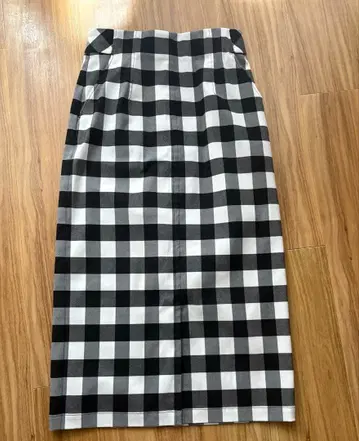 [그린 라벨 릴랙싱] 미사용 새상품 체크 무늬 타이트 스커트
