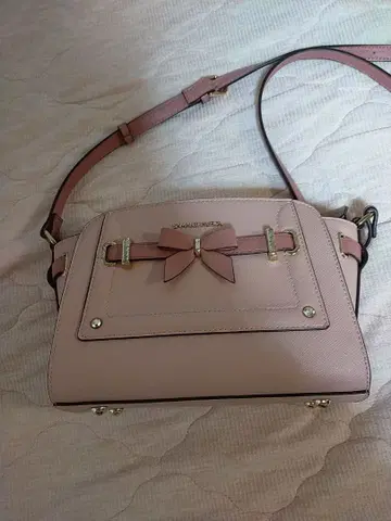 사만사 베가 리본 모티브 미니 숄더백